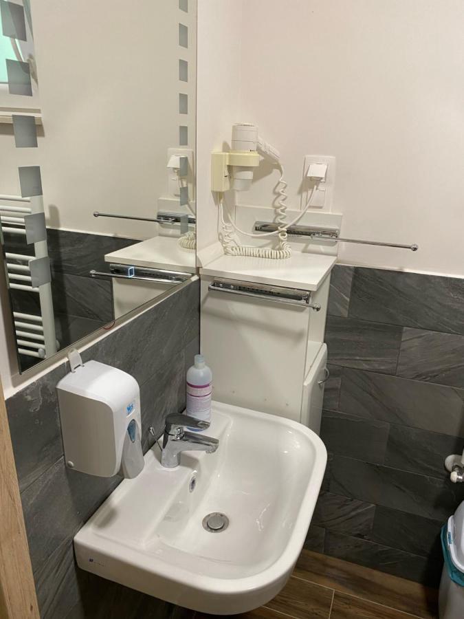 Liget Ueduelopark Fonyod Aparthotel Eksteriør bilde